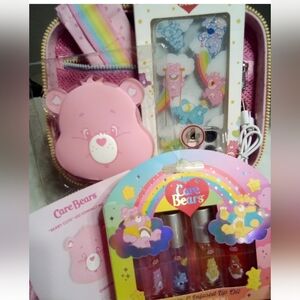 Colossal Care Bear Cozmetic Case & Makeup